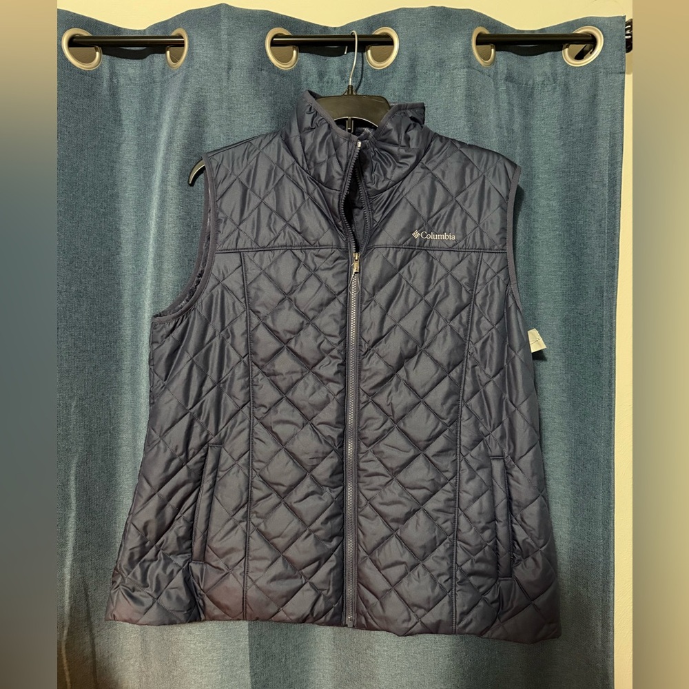 Columbia Women's Quilted Vest - Dark Blue
